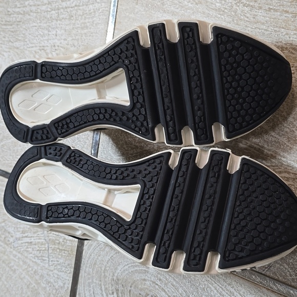 Just So So White and Black Men's Sneakers - Picture 6 of 12